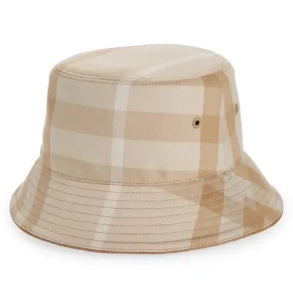 Burberry Check Bucket Hat NWT Soft Fawn Medium